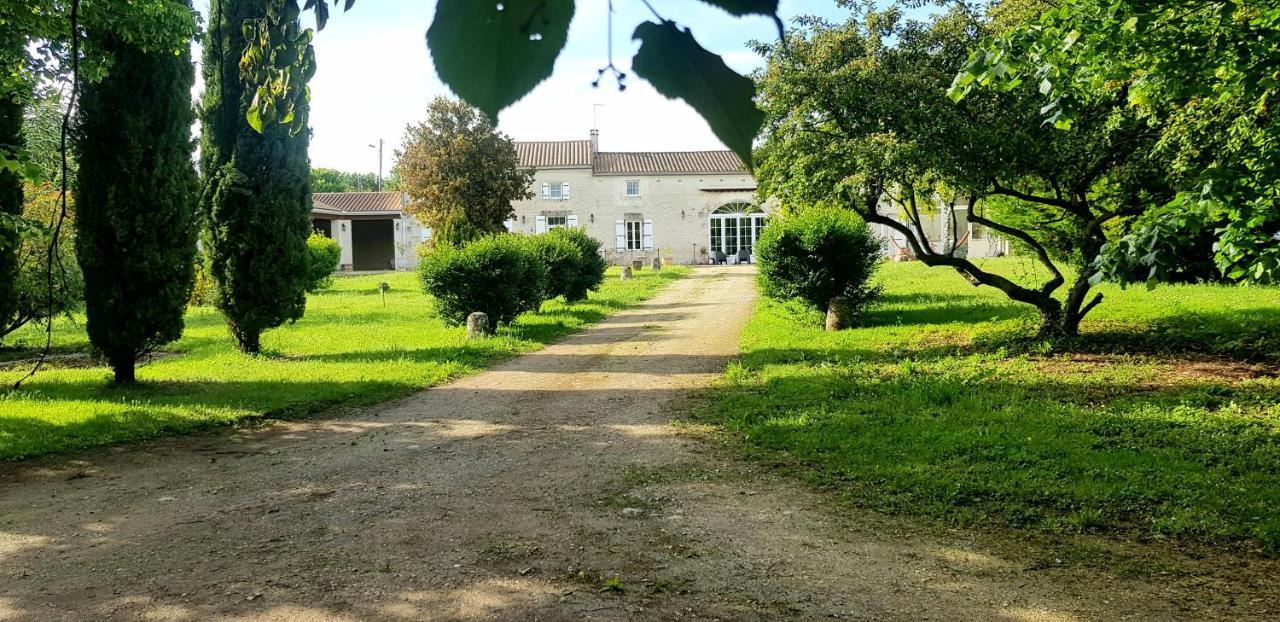 La Revetizon Bed and Breakfast Siecq Buitenkant foto